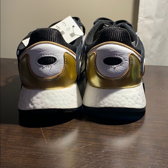 Tresc Run “black metallic gold” NWT - Picture 6 of 8